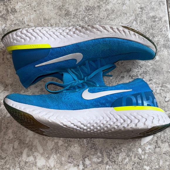 Nike Men’s 10 Epic React Flyknit
Colorway: Blue Glow/White-Photo Blue-Volt Glow - Picture 6 of 11